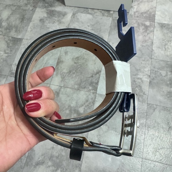 Tommy Hilfiger Black Leather Belt. Size M main image 9